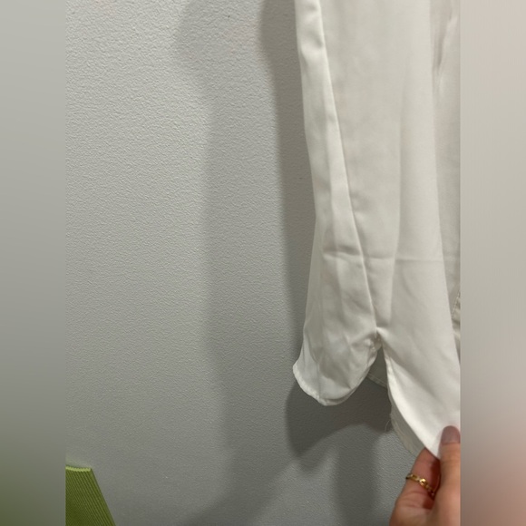 Sleeveless Button Up Top - Picture 4 of 7